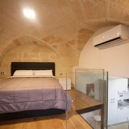Suite Del Teatro Romano Lecce Exterior photo